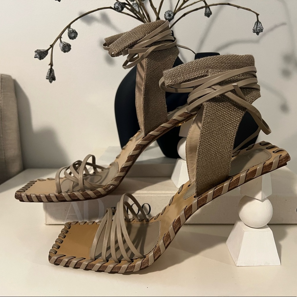 Jacquemus Valerie Hautes Heeled Sandals In Brown - Picture 7 of 14